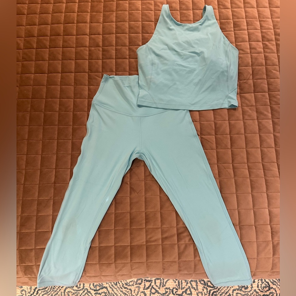 Lululemon Crop Set - Size 8